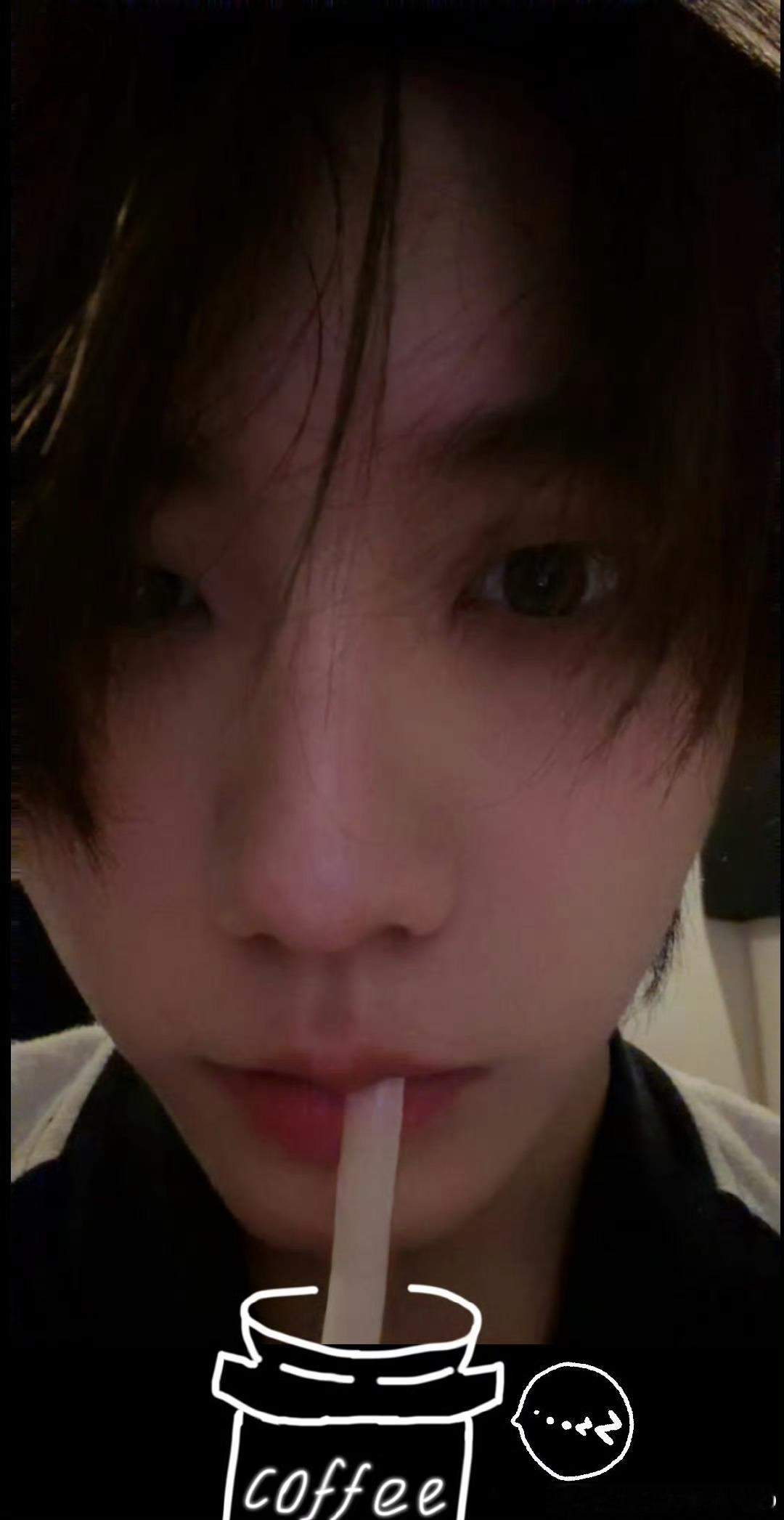 张子墨 这个萌宝宝就这样自己给自己二创