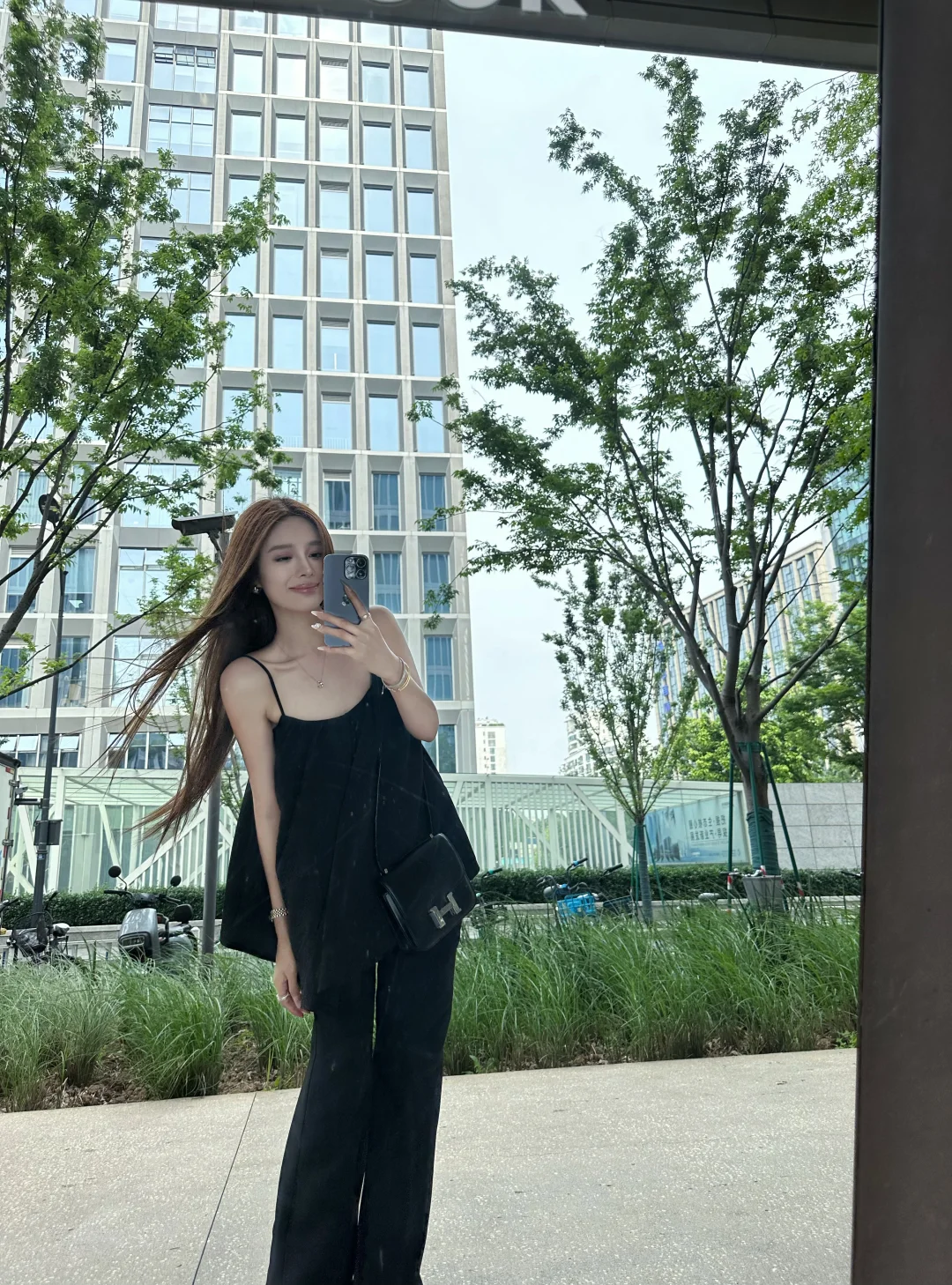 黑色真的好显瘦