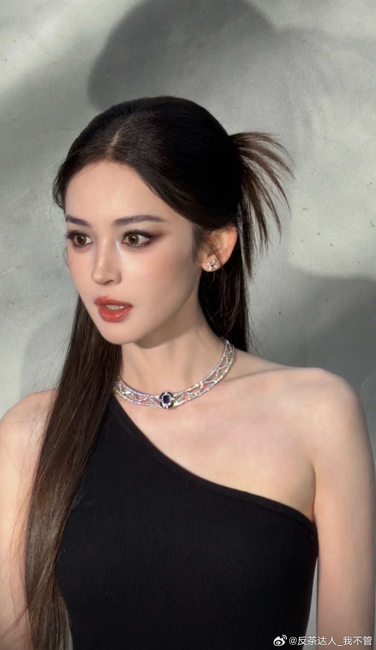 娜扎生图的神娜扎SMFK全球品牌代言人