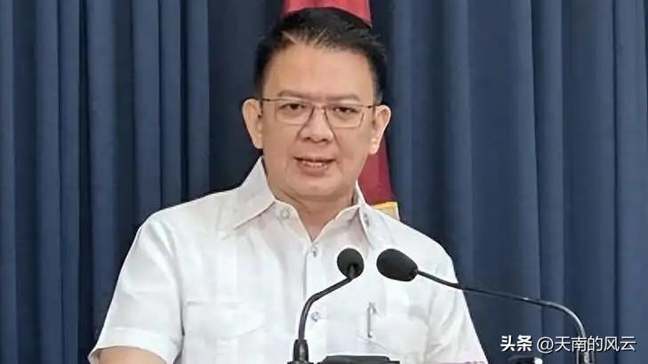 截至2026年10月7日，莎拉弹劾案审判长埃斯库德罗遭遇公开指控操纵程序，同时此