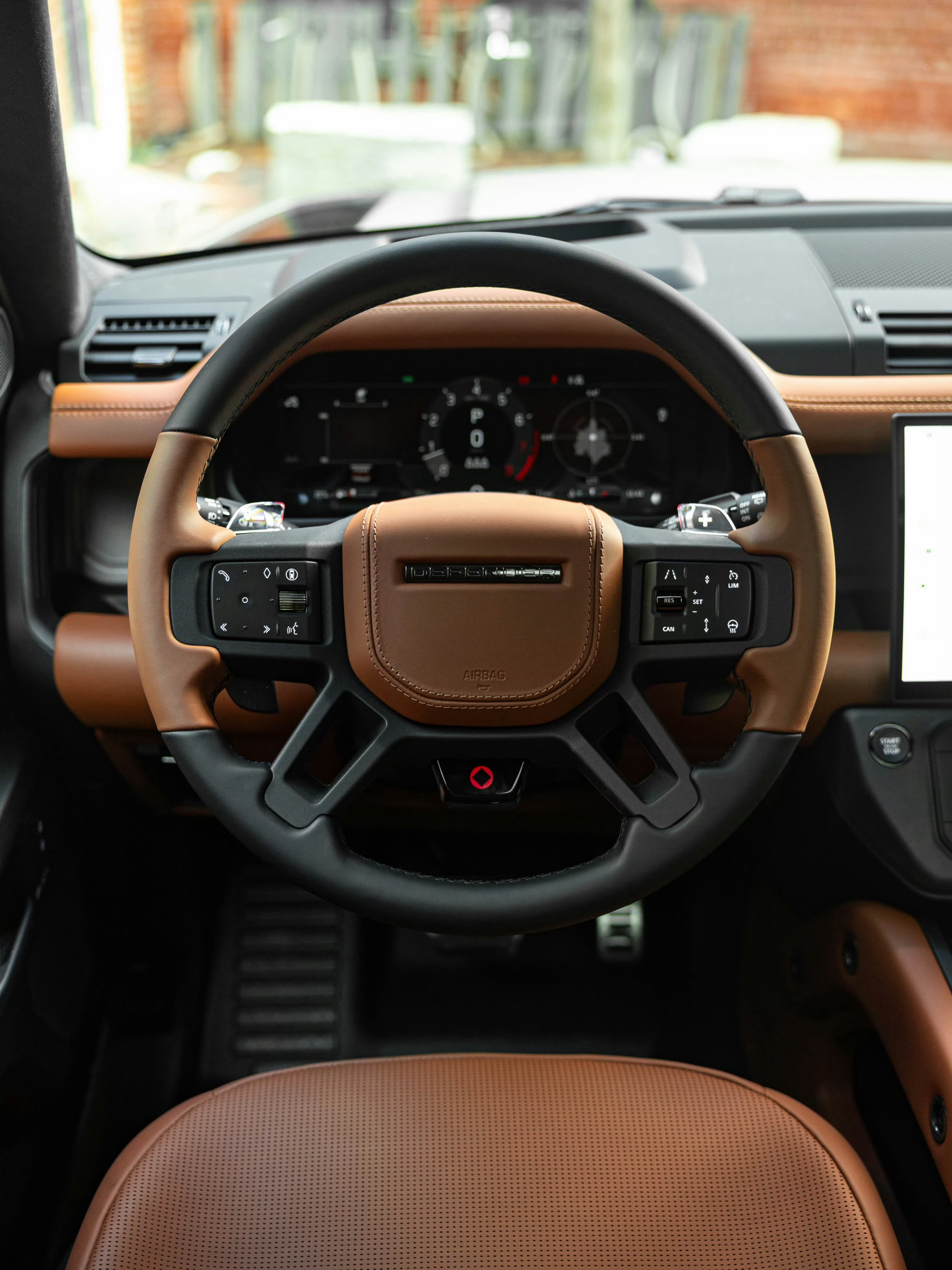 路虎 Defender OCTA P635 