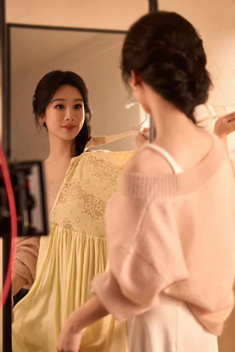 杨紫[超话]杨紫董竹君💜杨紫玉兰花开君再来杨紫旺家福品牌全球代言人 我有点花心