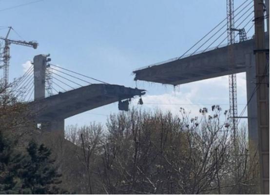 伊朗的报复要来了。不是炸美国的大桥，不是炸以色列的大桥，而是炸掉中东的所有大桥。