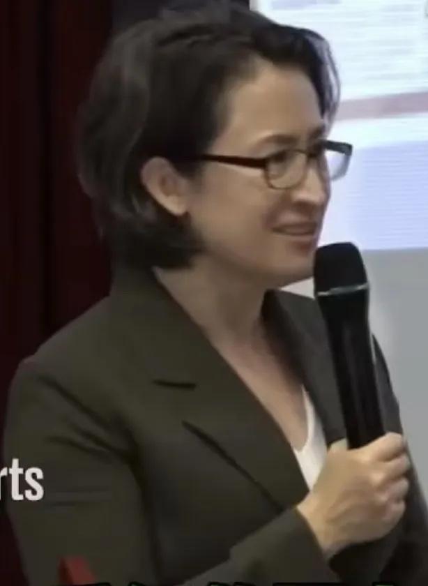 昨天，萧美琴竟然在欧洲议会大放厥词，以一种荒谬的台湾观，继续她的台独死路，做所谓