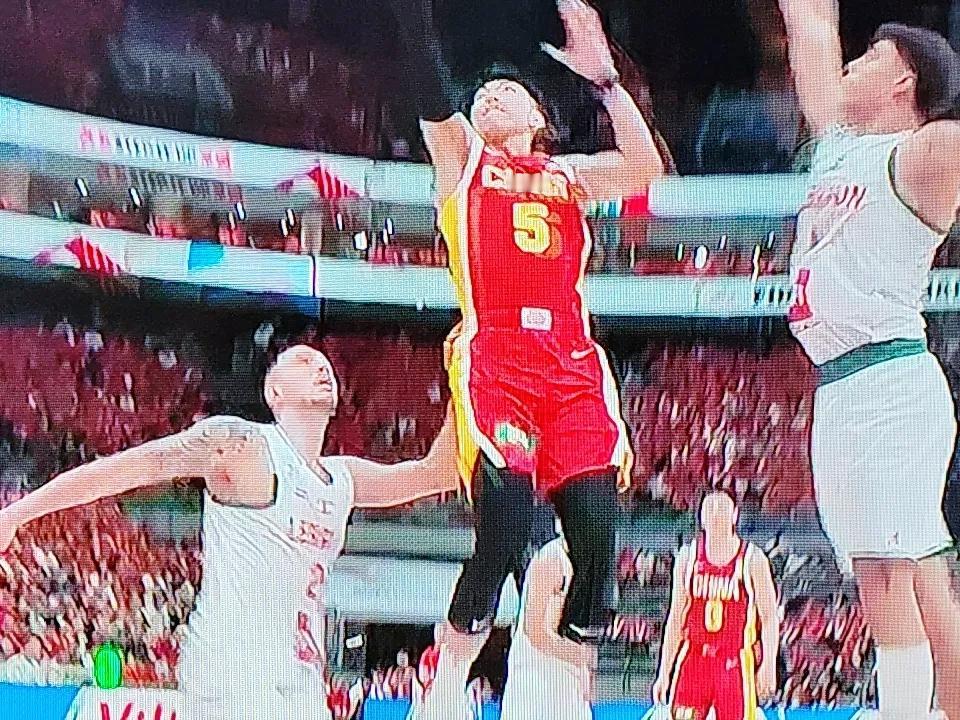 杨翰森成为中国男篮赢下黎巴嫩的最大功臣
2027年男篮世界杯亚洲区预选赛，中国男
