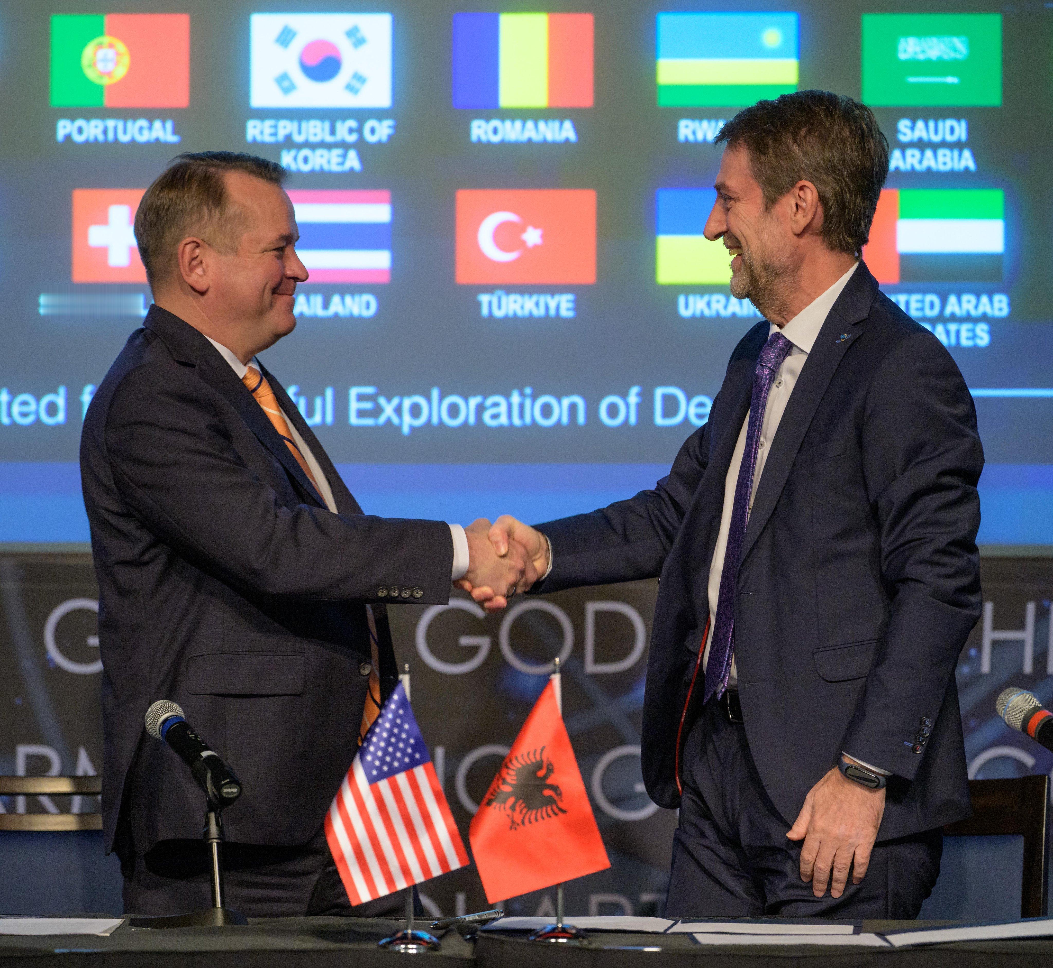 欢迎加入《阿尔忒弥斯协定》，阿尔巴尼亚🇦🇱当地时间今天早些时候，阿尔巴尼亚正