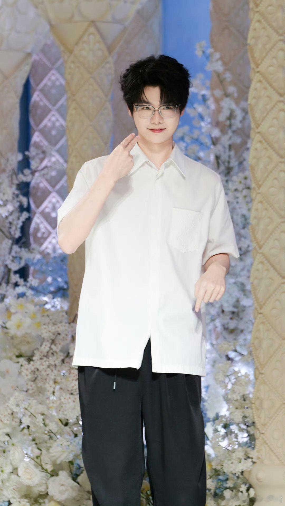 体坛电子竞技俱乐部 33Svan鸿栖森野生日会返图1️⃣】请查收这只昨日含糖度超