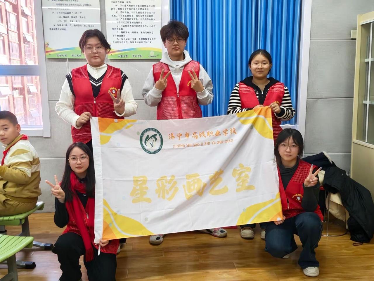 这一学期经历的太多了，用言语描述不清只能用照片来回忆，我的第二年遇见嫩真好😭，