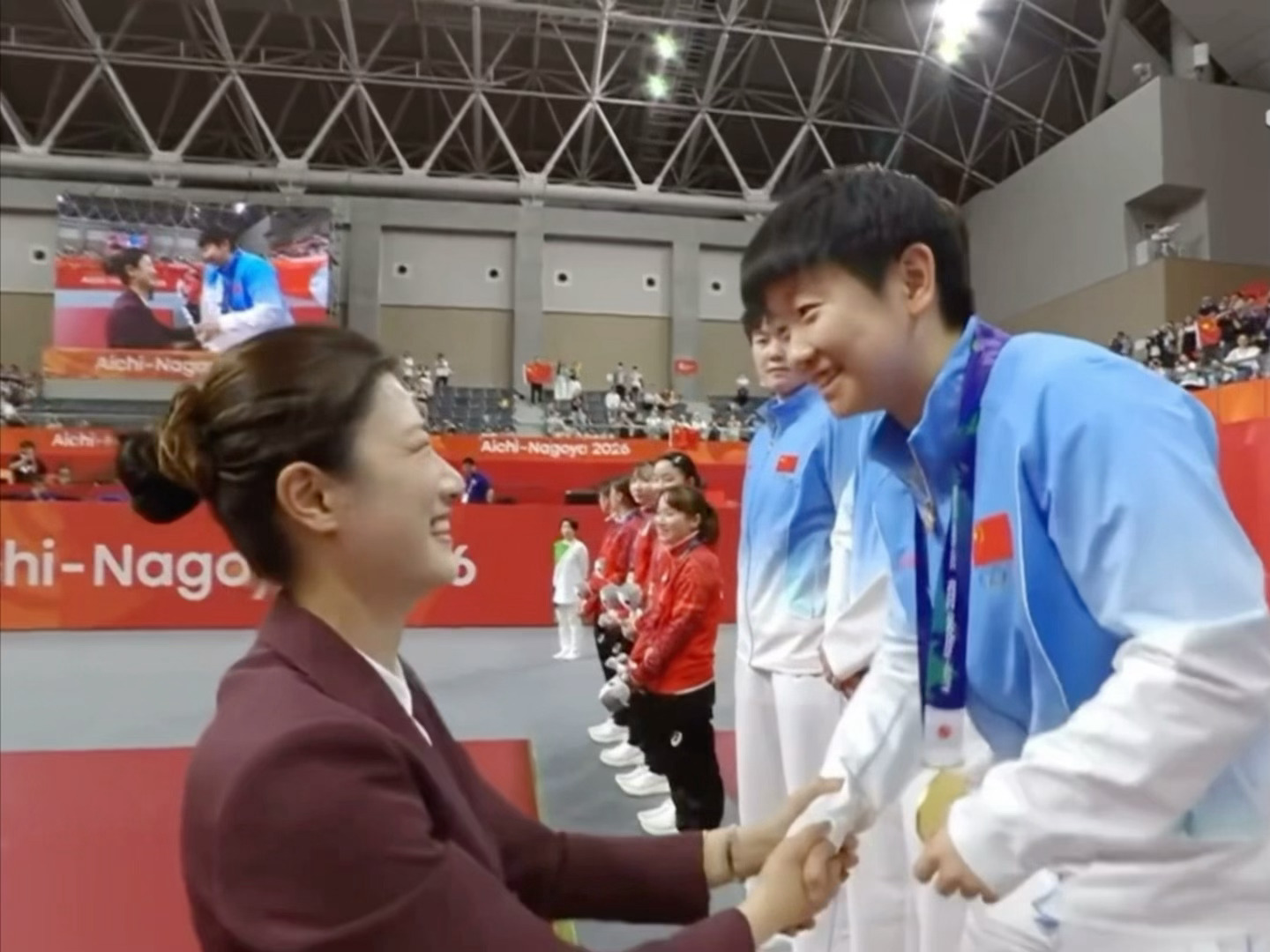 👧🏻🎖️🤝 又萌力攻击了孙颖莎 ​​​