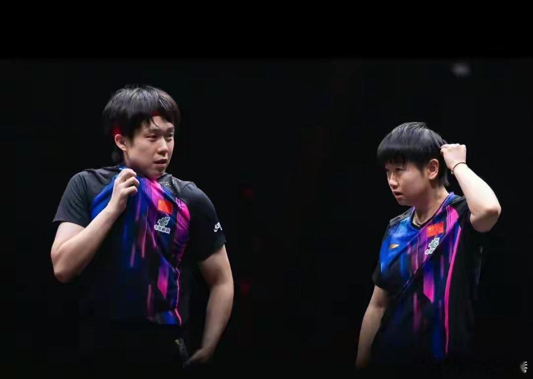 孙颖莎王楚钦进混双决赛中国王牌组合王楚钦/孙颖莎状态拉满，全程掌控比赛节奏，直落