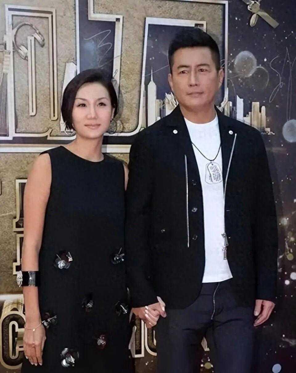  鱼子酱女王王玲，二婚嫁高曙光活成顶配人生
上海“鱼子酱女王”王玲，二婚嫁大16