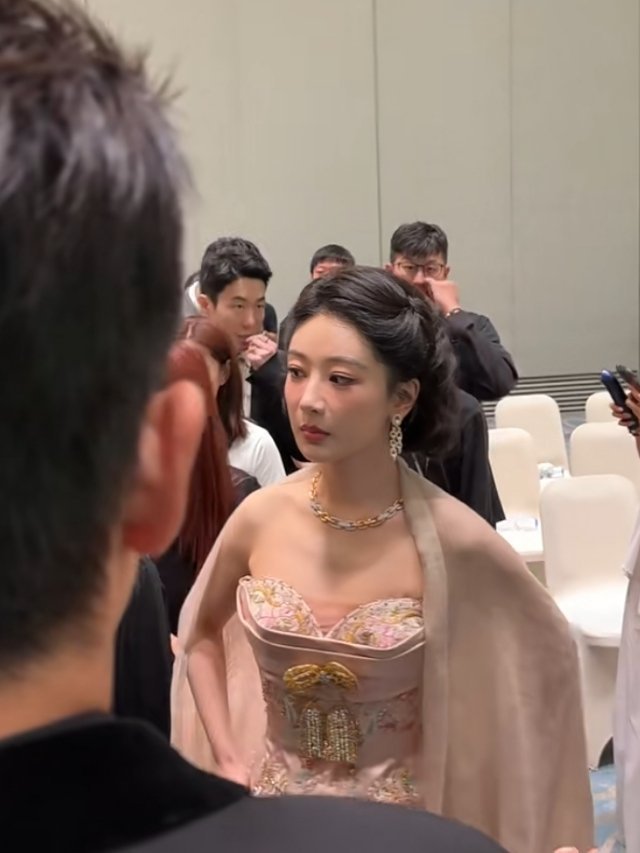 紫儿这是怎么了？ 