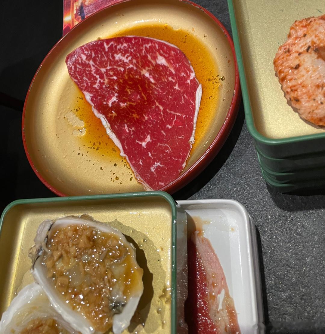 终于要休息啦～假期每一天都安排满满！！受小水老婆熏陶，我也要看书！！ ​​​