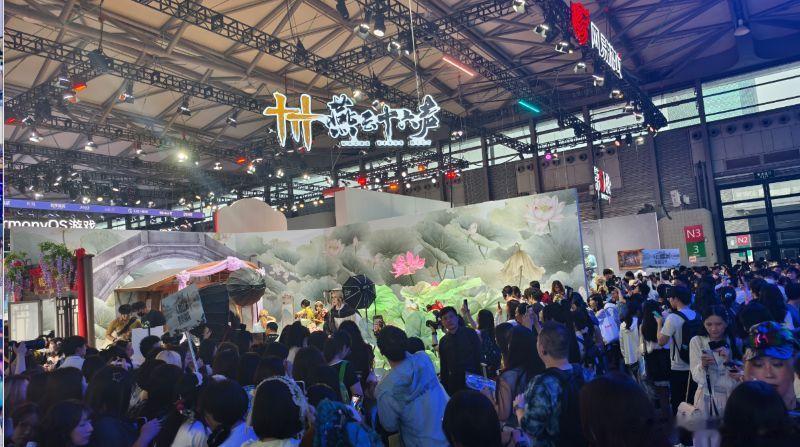 【逛完今年的 ChinaJoy，它仍是中国游戏圈“唯一”的顶级展会网页链接】今年