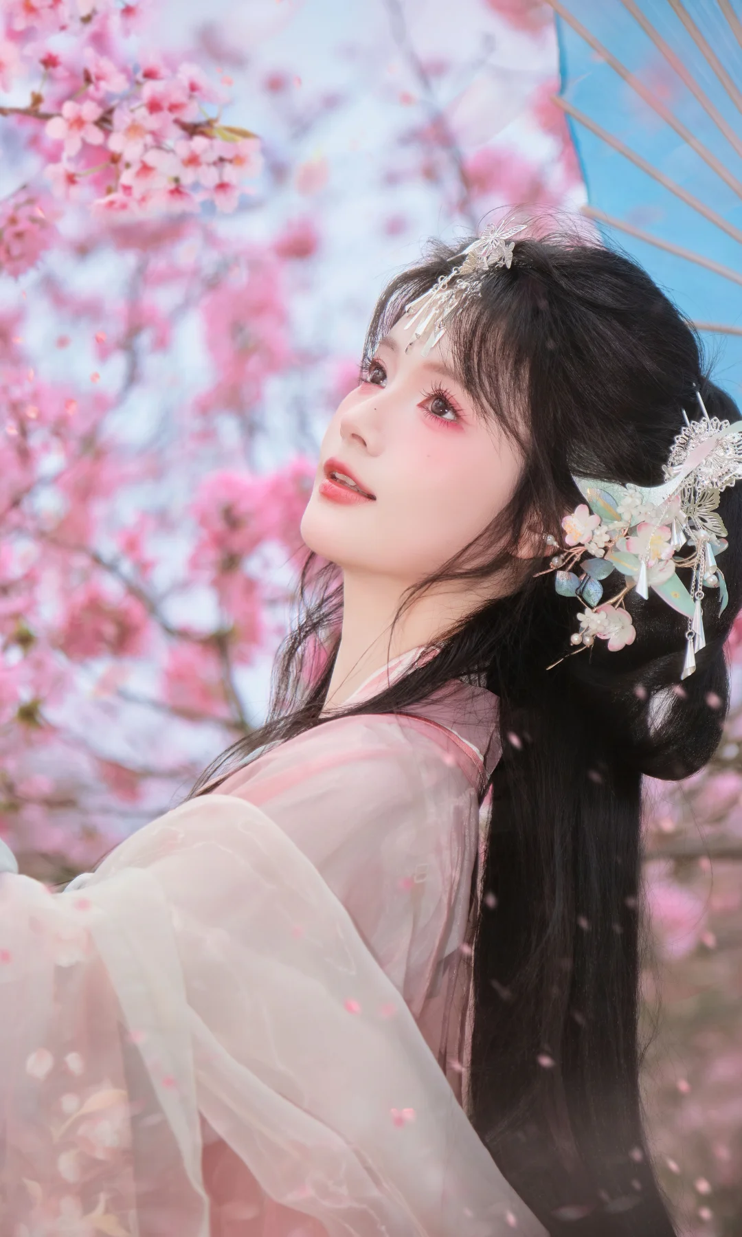 模特喜欢图一摄影喜欢图二，哪张更好呢？