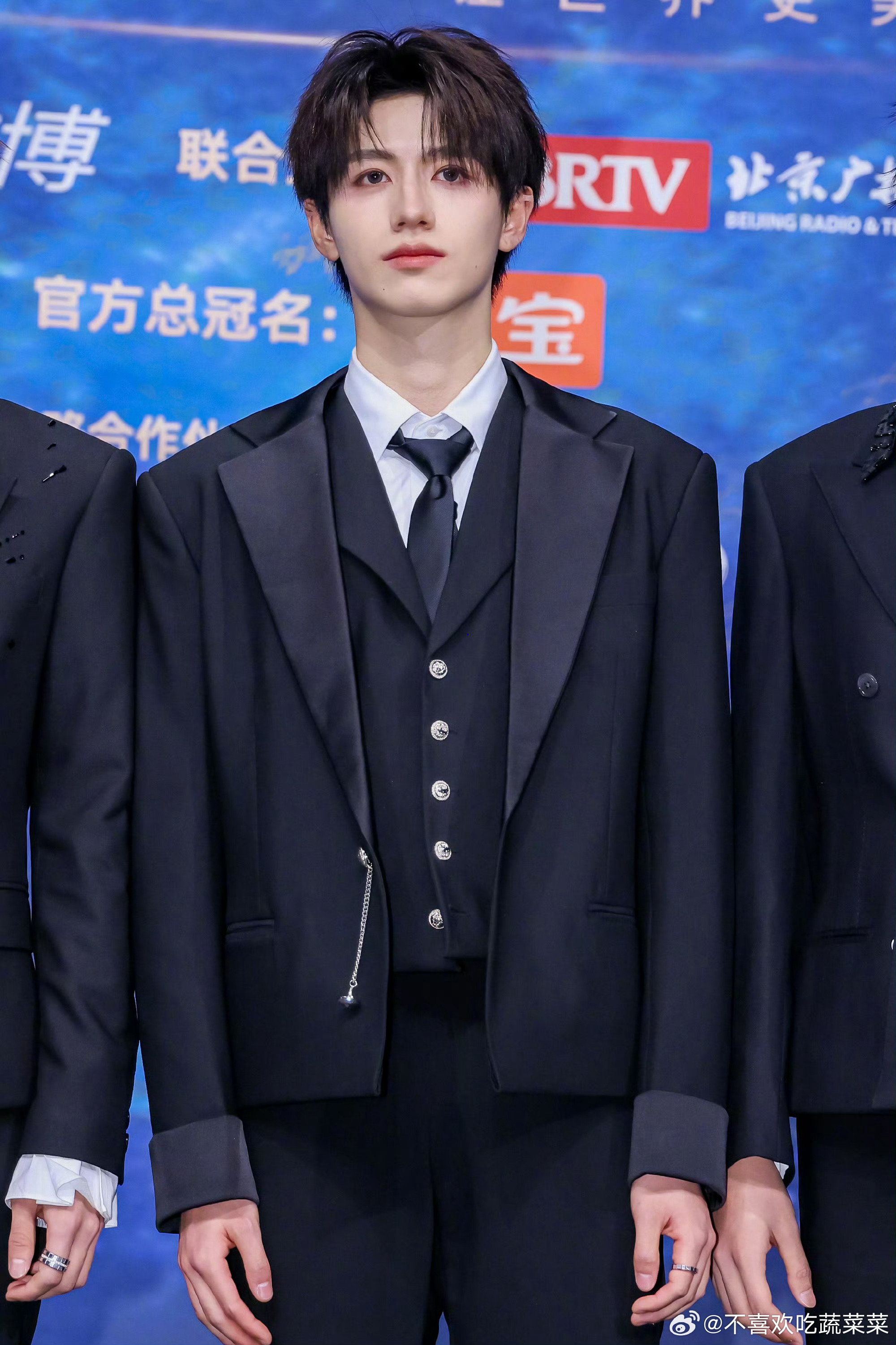 登登生图 谁赢了？！微博之夜红毯微博之夜2025微博之夜爆款创作大赛