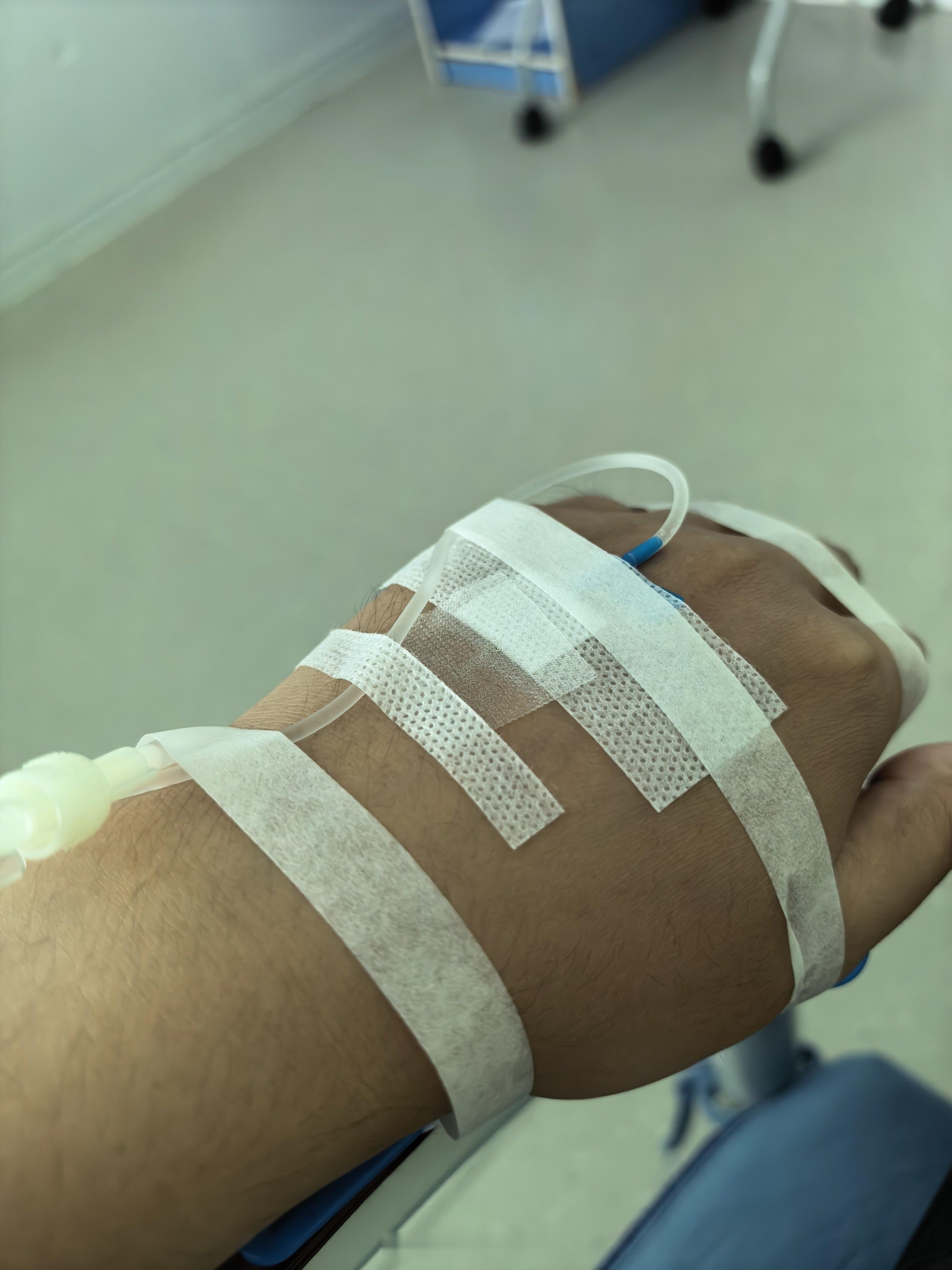 人生最大的幸福其实就是可以好好吃饭，好好睡觉。这几天不知道怎么就上火了，刀片嗓，
