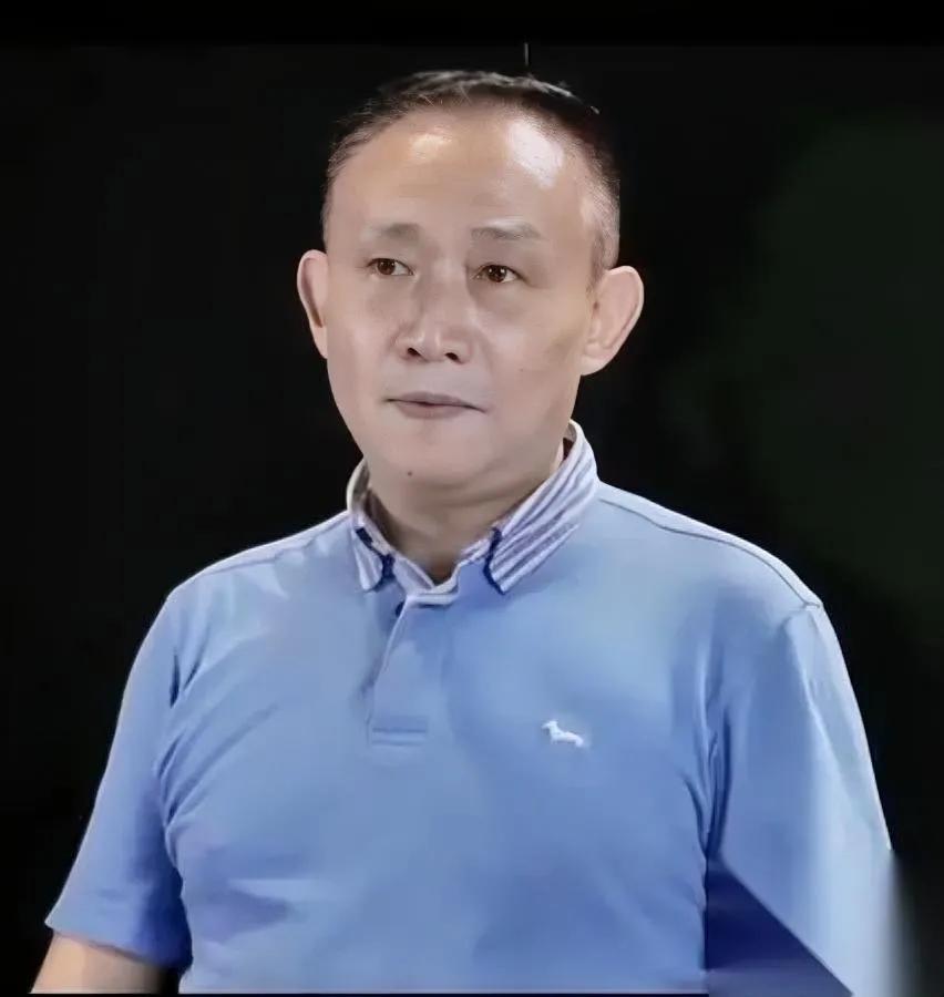 有人找卢麒元了

还塞了封口费

你猜他怎么回应的？

那帮资本圈的利益集团这次