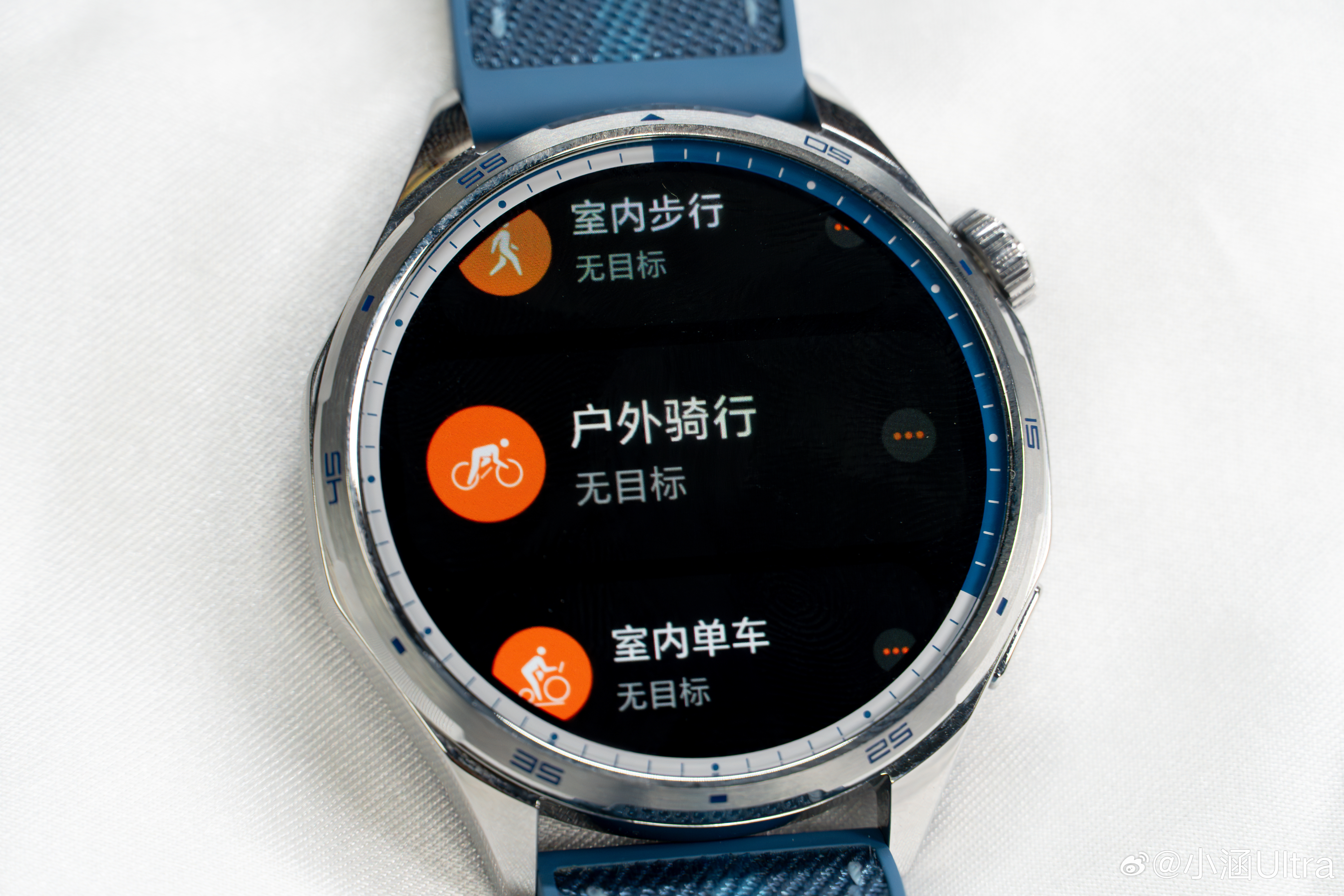 再给大家分享一组我拍的荣耀手表6 Plus 一开始知道这个手表至高35天续航的时
