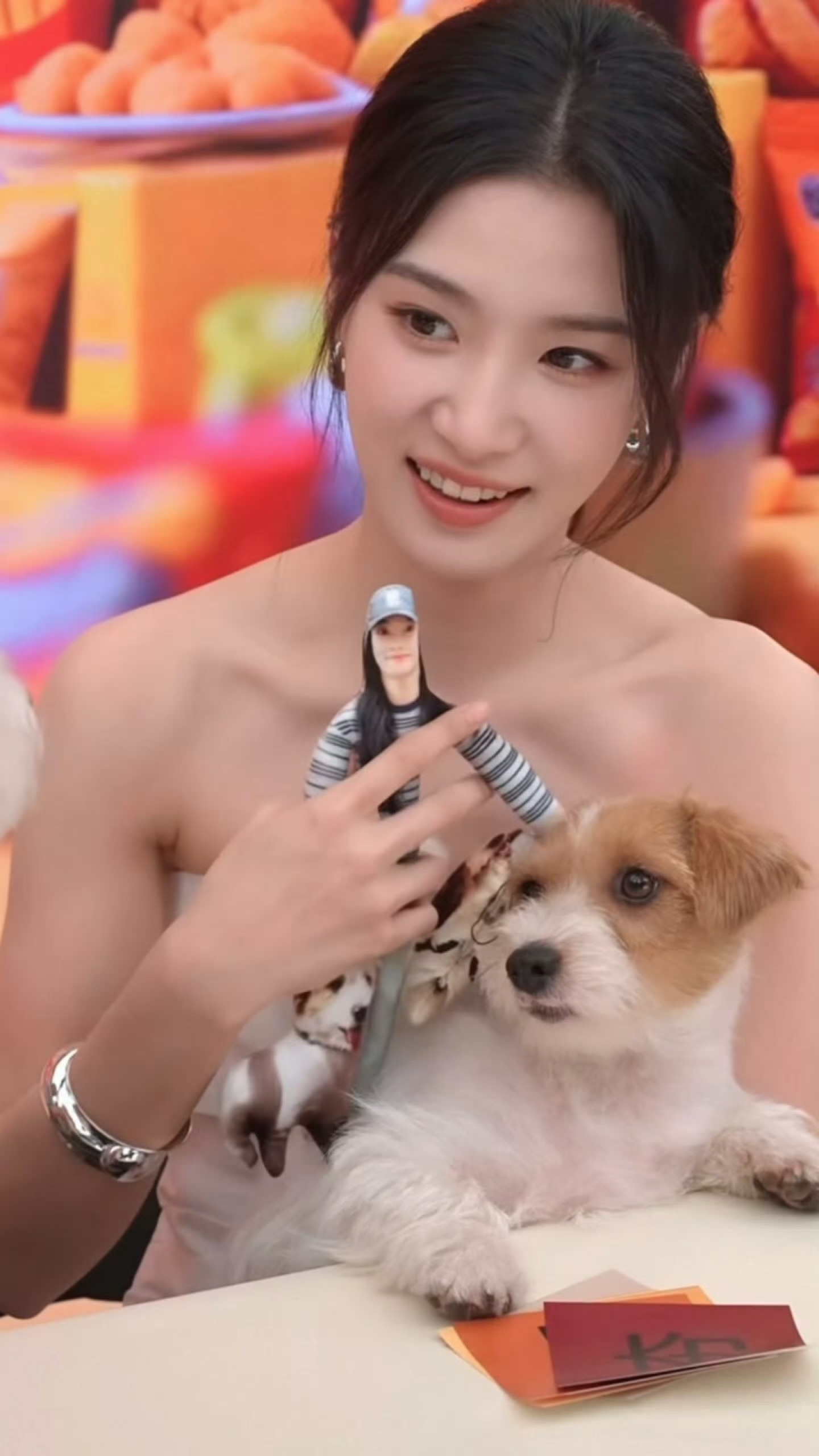 这个卢昱晓在李佳琦直播间完全进货来的卢昱晓要把李佳琦的老鼠干挂包上卢昱晓李佳琦演