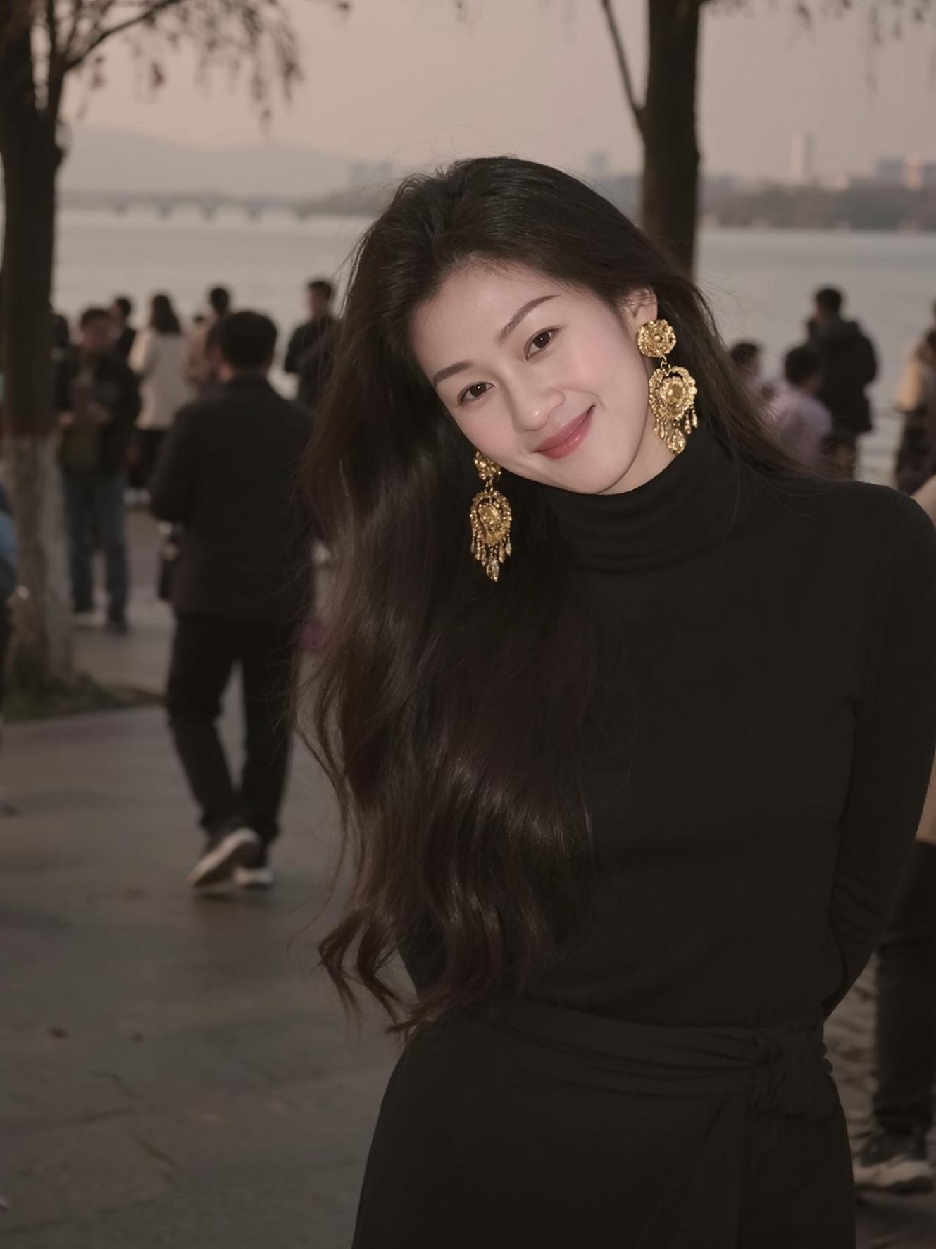 8岁那年和18岁那年，中间有10年；18岁那年和28岁那年，中间有一生...