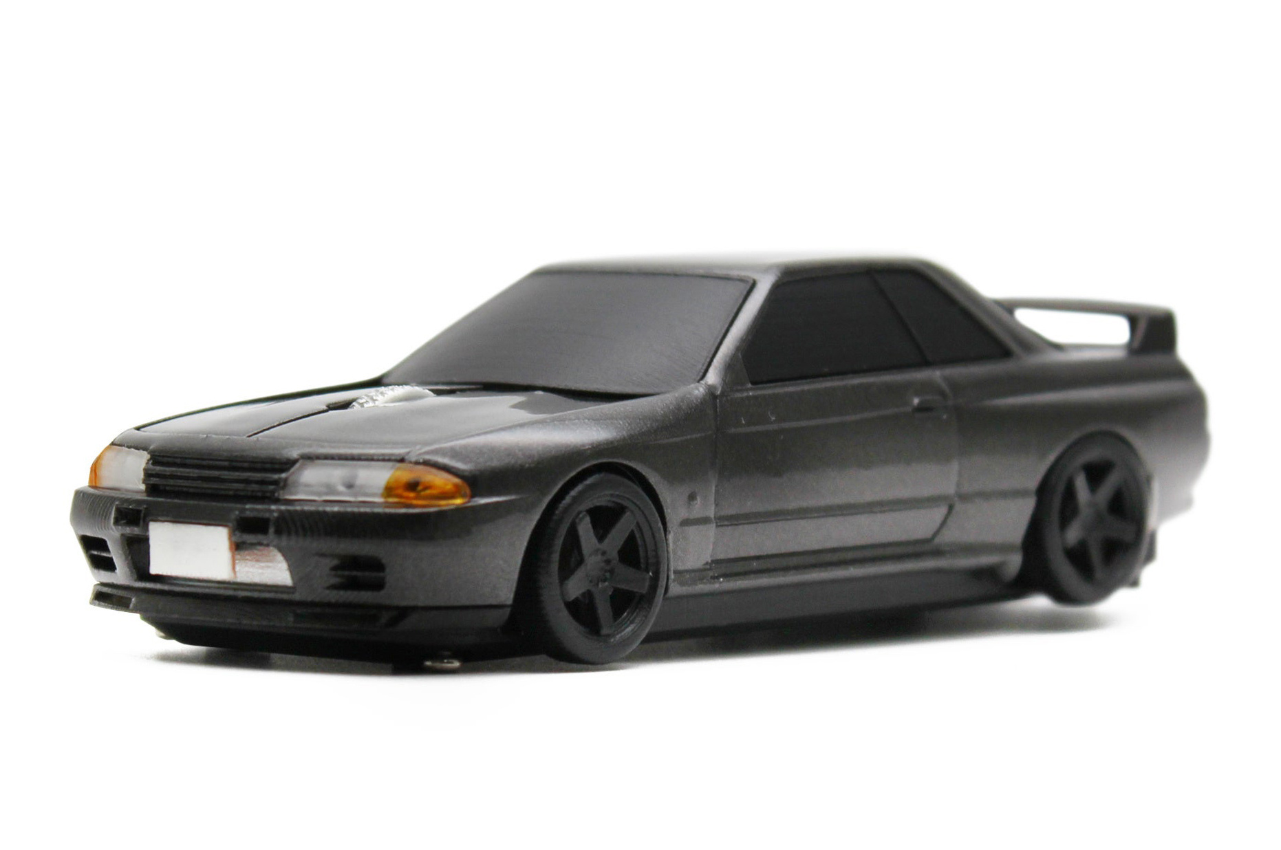 R32无线鼠标，我想要立刻马上买到。本体宽5cm、长13cm、高3.5cm；包装