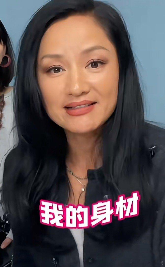 怪不得瞿颖如鱼得水怪不得瞿颖如鱼得水呢，原来百变大咖秀是西班牙的节目百变大咖秀版