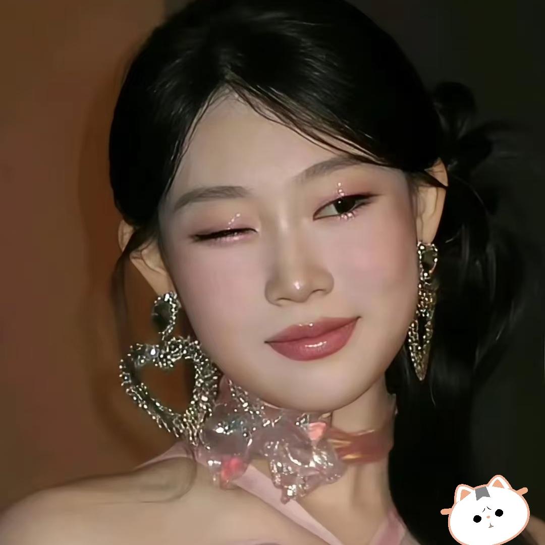 普通人一年美妆开销，
不够她化一次妆
小沈阳女儿沈佳润，一次妆造的零头，这波砸钱