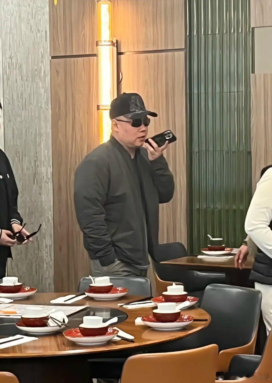网友说小岳岳也开始飘了！ ​​​
