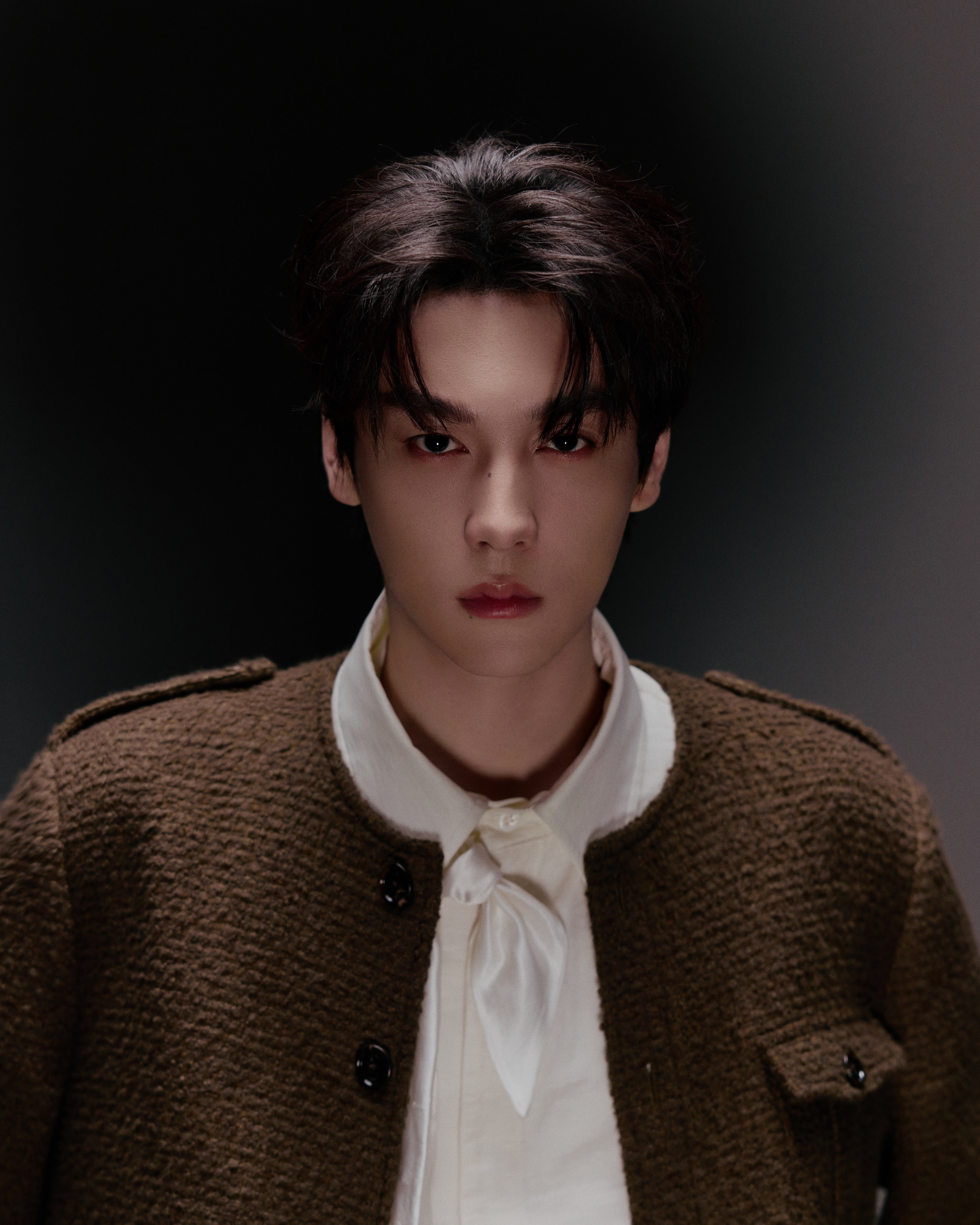 田栩宁｜Sisley希思黎直播活动来自田栩宁今日品牌直播的造型图集！身着CELI