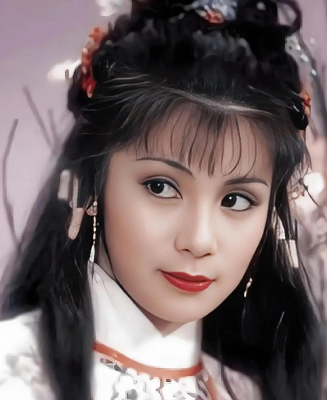 哪个黄蓉是你心中最难忘的人物呢?我心目中的俏黄蓉当然是翁美玲版的黄蓉了，俏皮可爱