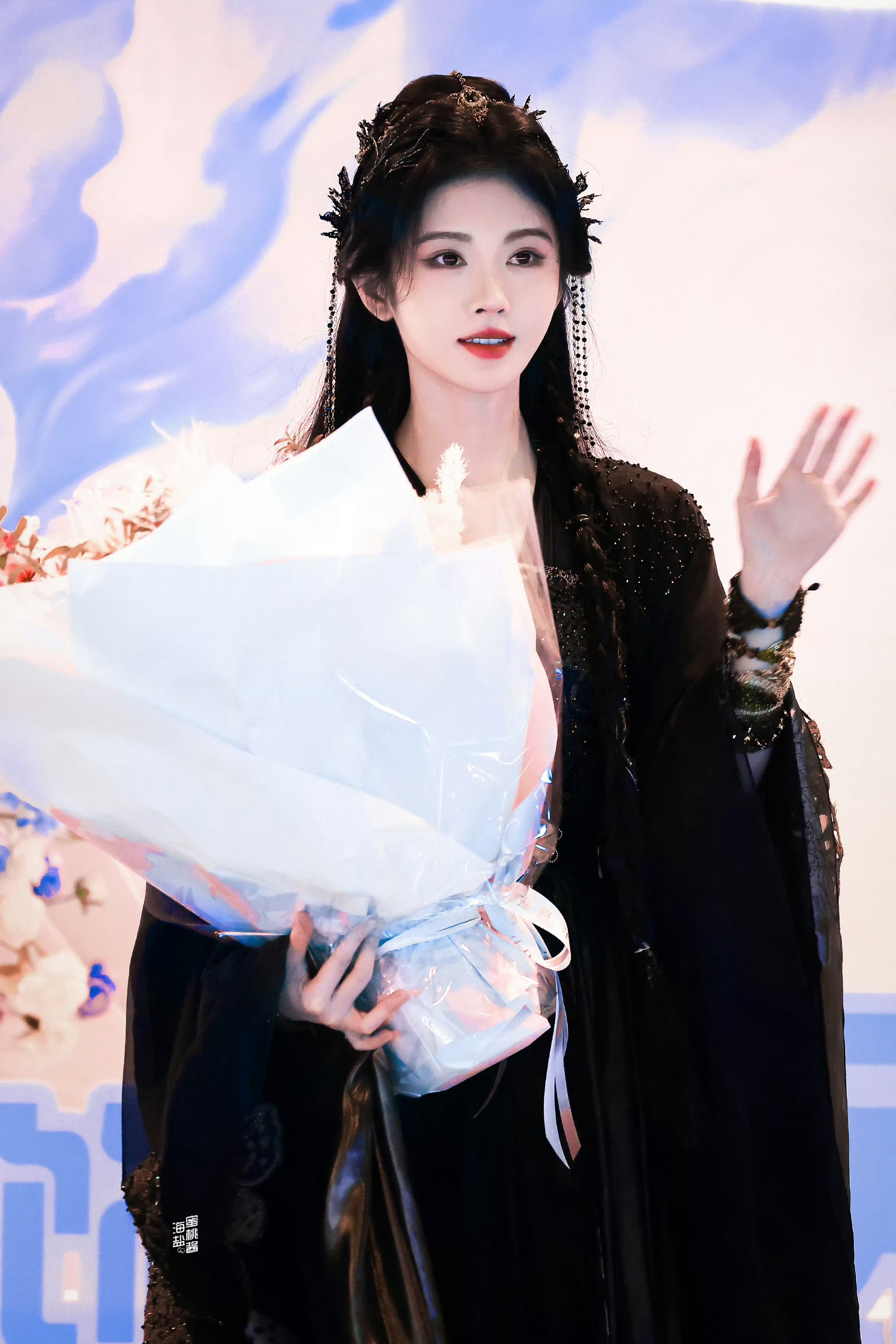 jjy鞠婧祎jjy鞠婧祎阿黛“月亮难渡星星，你的光似神明，足矣渡我” "𝓣𝓱