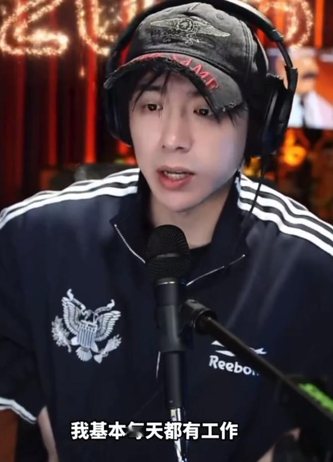 刘宇宁没接戏的原因刘宇宁说白了，不是没戏拍，而是工作太多了，根本没那么多的时间，