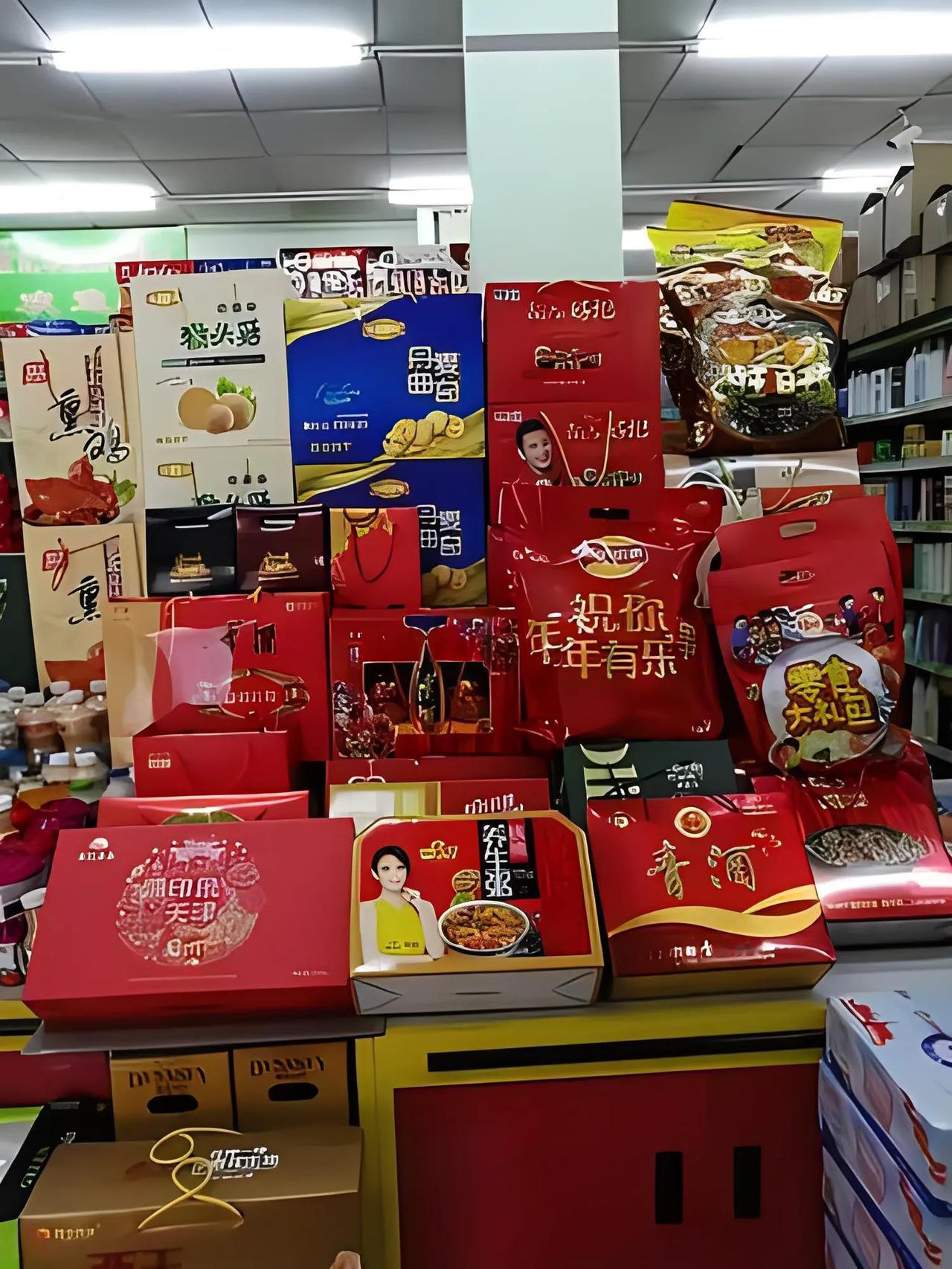 好久没逛超市了，今天去超市，超市里琳琅满目的商品，看似丰富多样，但价格却让人望而