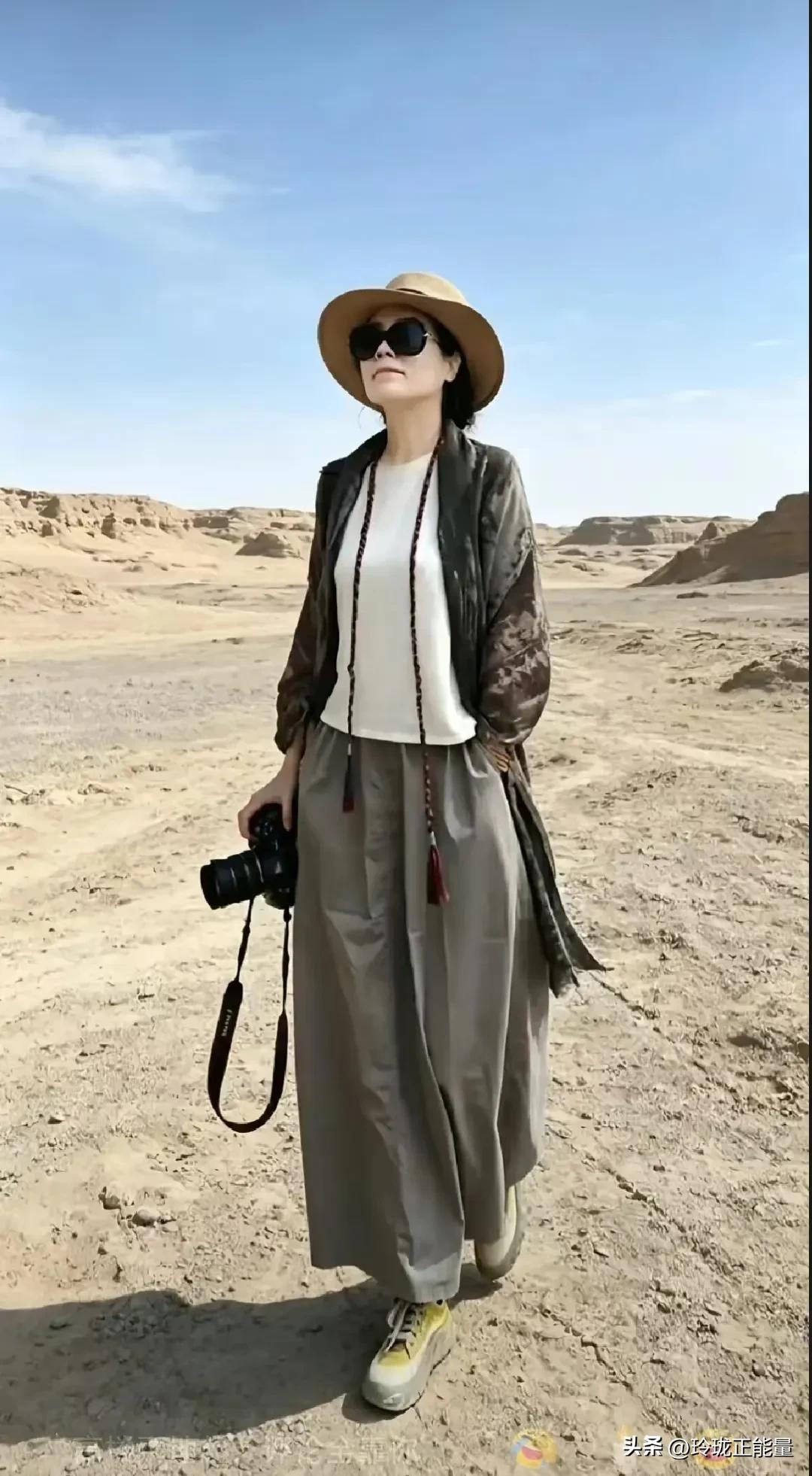 很多女人不明白：你最大的价值不是生育价值，而是挣钱。
 
不少女性被传统观念裹挟