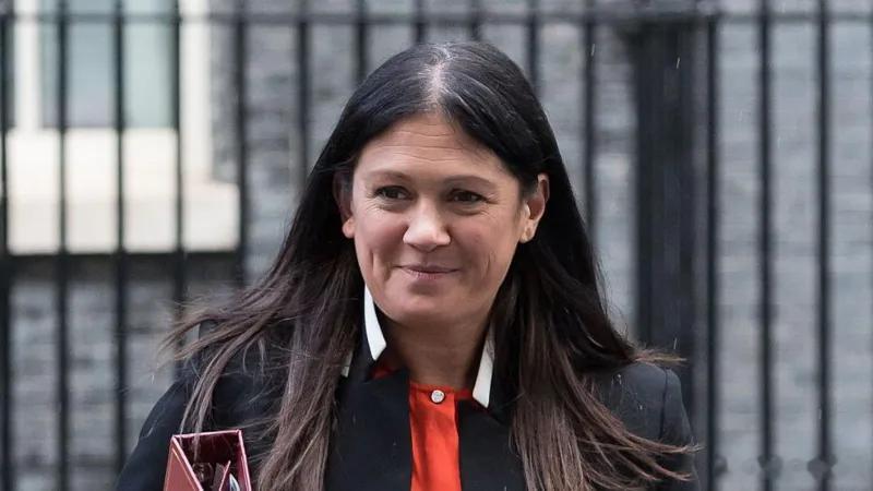 【英国文化大臣因抗议“虚假信息”而退出X平台】[“言论自由”......]（BB