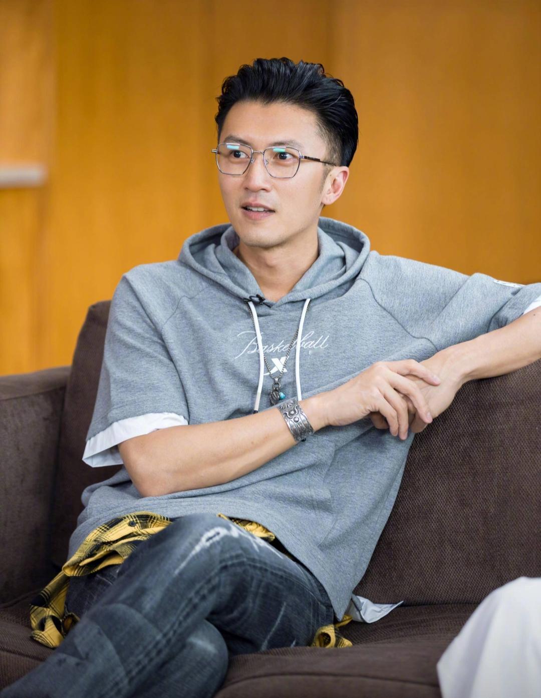 谢霆锋没想到，已备好寿衣和遗照的张柏芝，揭开了王菲仅剩的体面
娱乐 明星