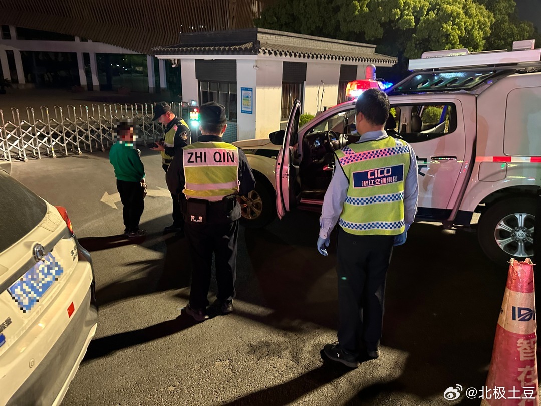 12岁娃偷开邻居车，在G65包茂高速上狂飙6小时，这家长心得多大啊😔 6月15