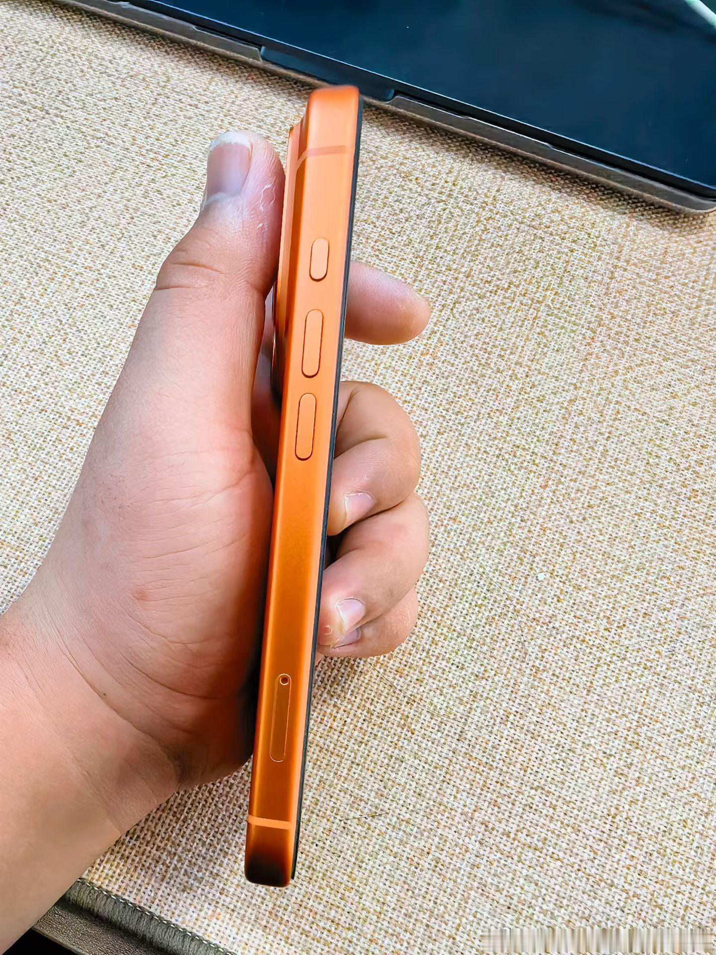 精品二手机穿搭分享美妆v赏时尚穿搭 苹果17pro 512G橙电池效率100%，