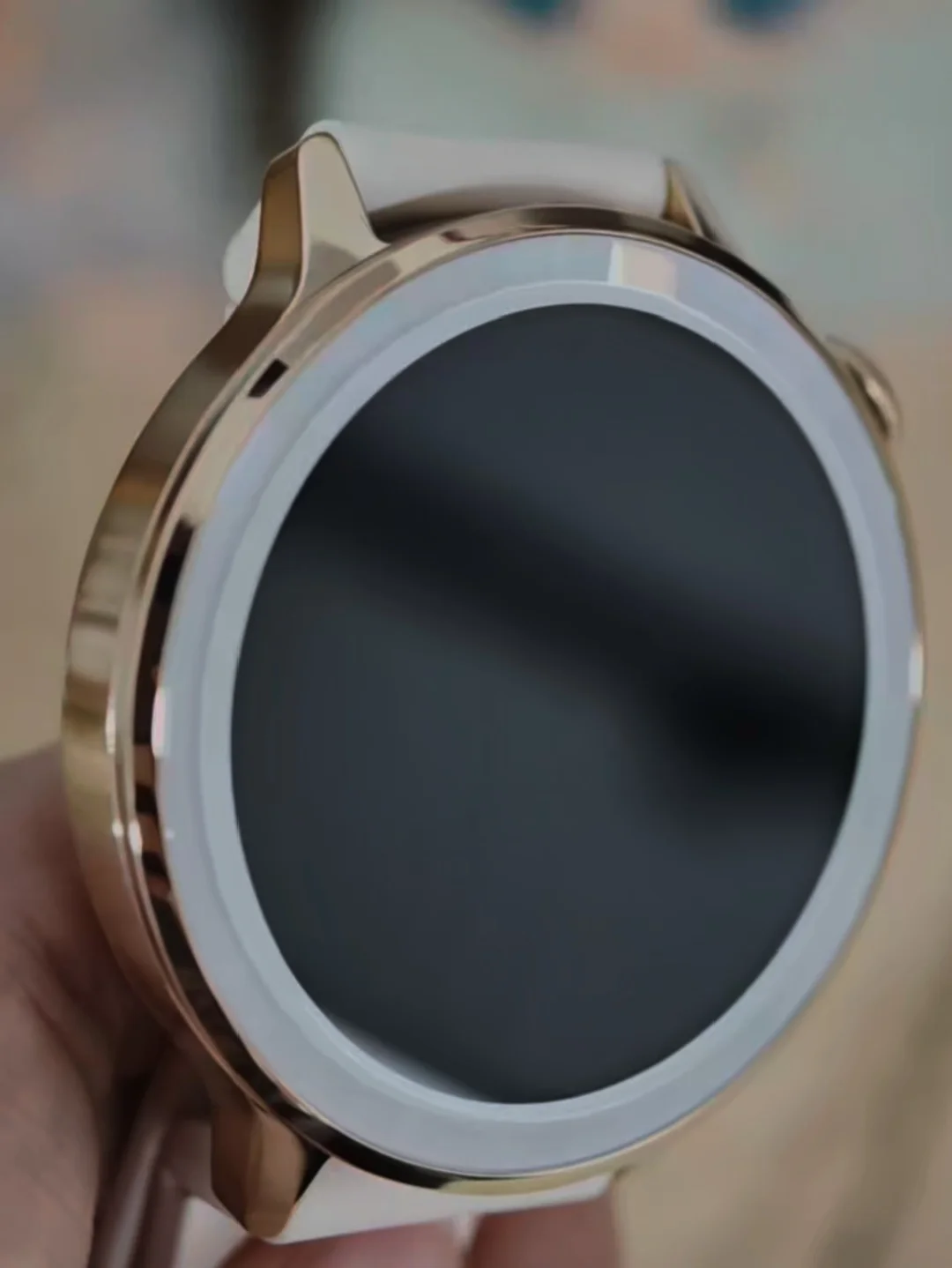 莎莎同款小金表，还有设计隐藏彩蛋？