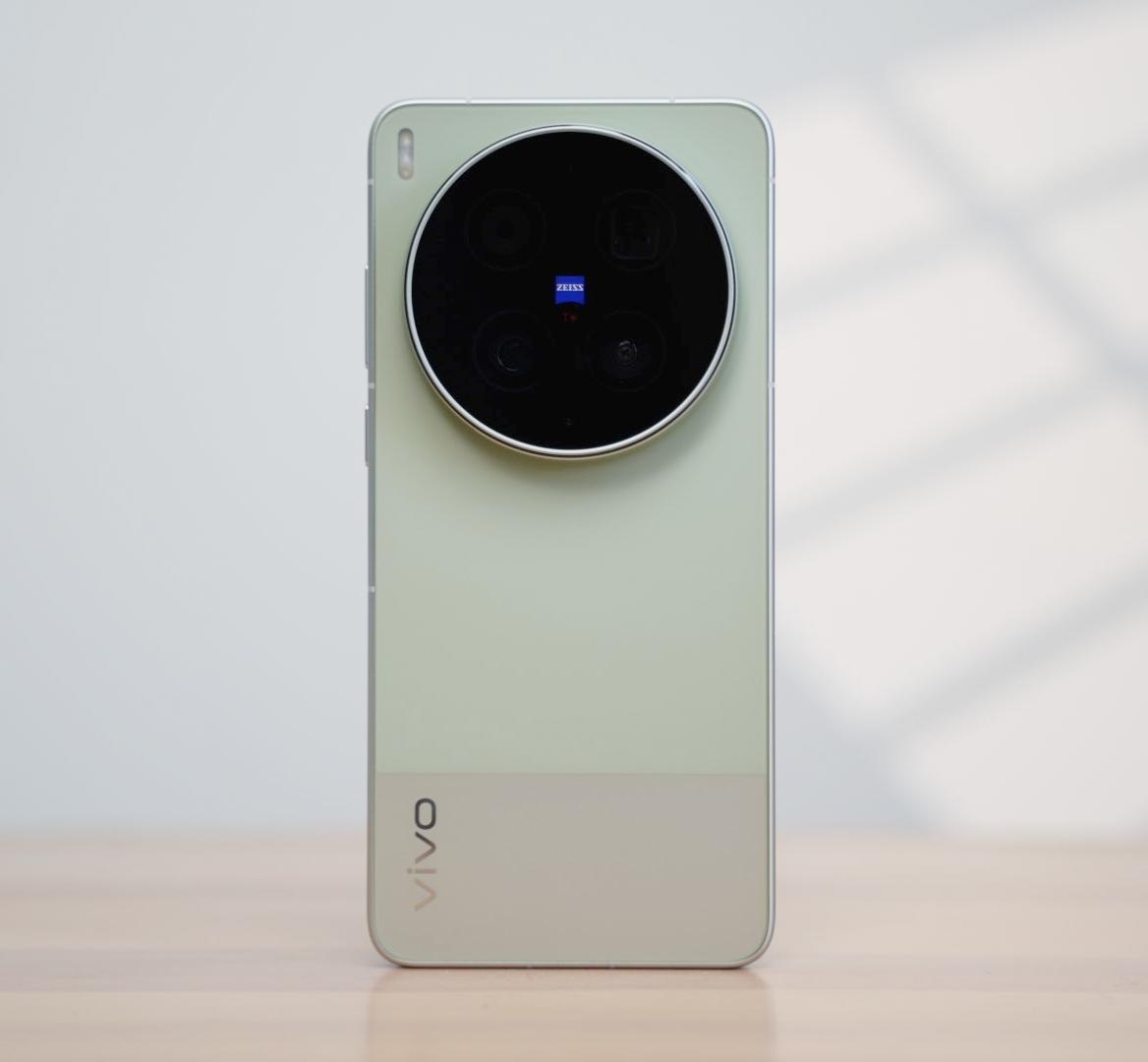 vivo X300Ultra真机上手，400mm大炮真的吓人