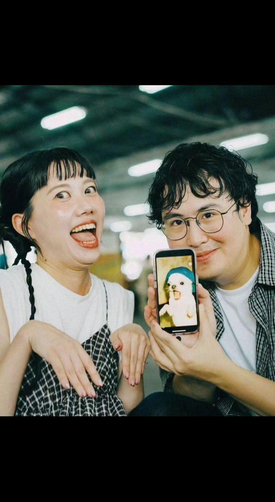 📸 屏幕里的汪星人歪头杀，现实中笑出鹅叫！快乐是会传染的病毒🦠，你中招了没？
