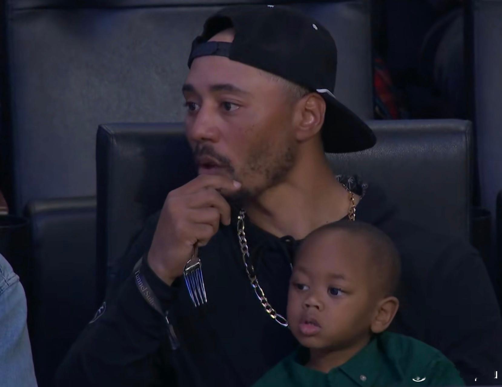 小光头又来了，这么爱湖人吗