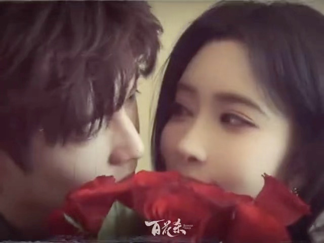 何与谁教你这么演戏的何与领带怎么扯成这样被何与扯领带这段蛊到了！慵懒氛围感绝了，