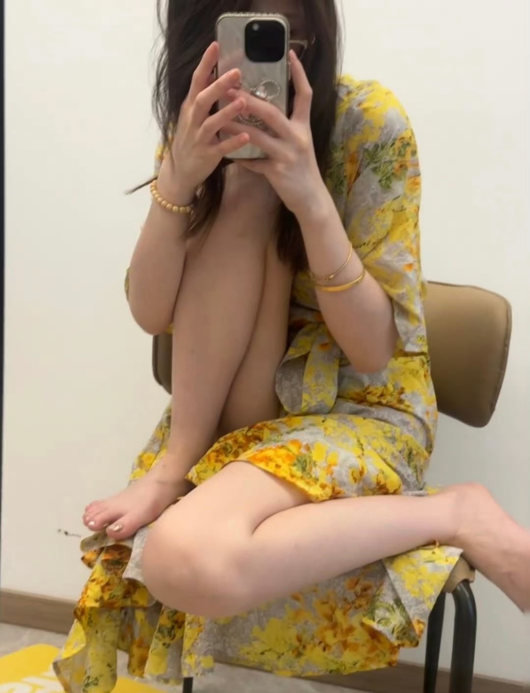 昨晚没睡好被子太薄没压住想你的心 