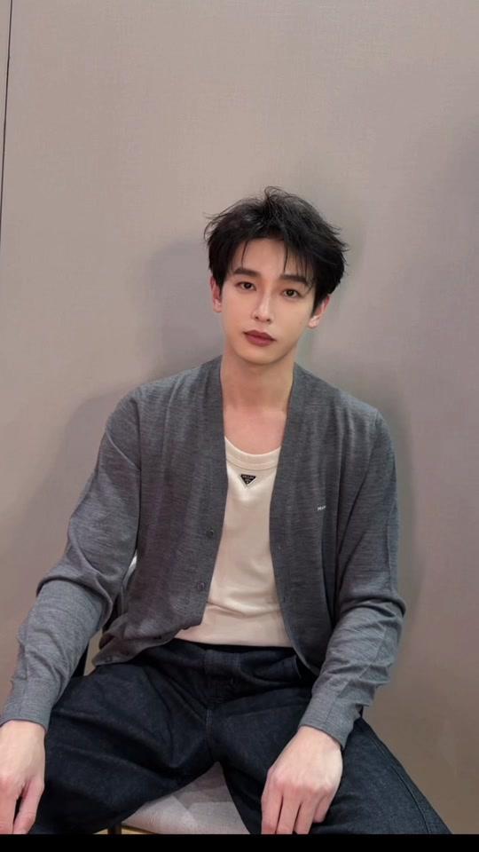 彭昱畅帅到认不出来彭昱畅时隔8年的callback救命！彭昱畅也太会了！时隔八年