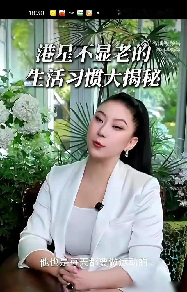那辆200万的劳斯莱斯，她说，是在证明爱与不爱。
谢贤走了，Coco在上海开了