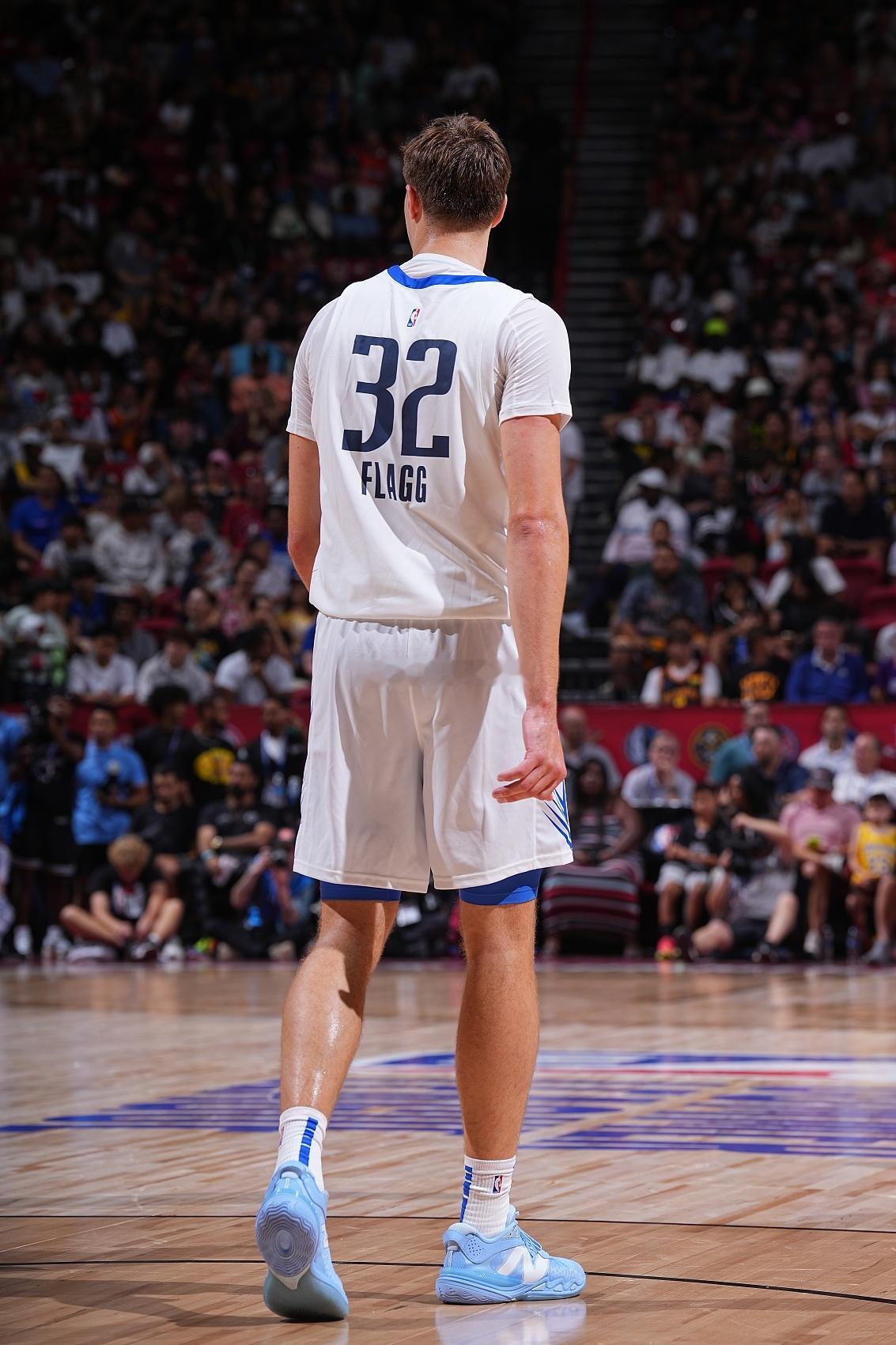 NBA夏季联赛，独行侠87-85击败湖人。独行侠主帅基德在接受采访时谈到了弗拉格