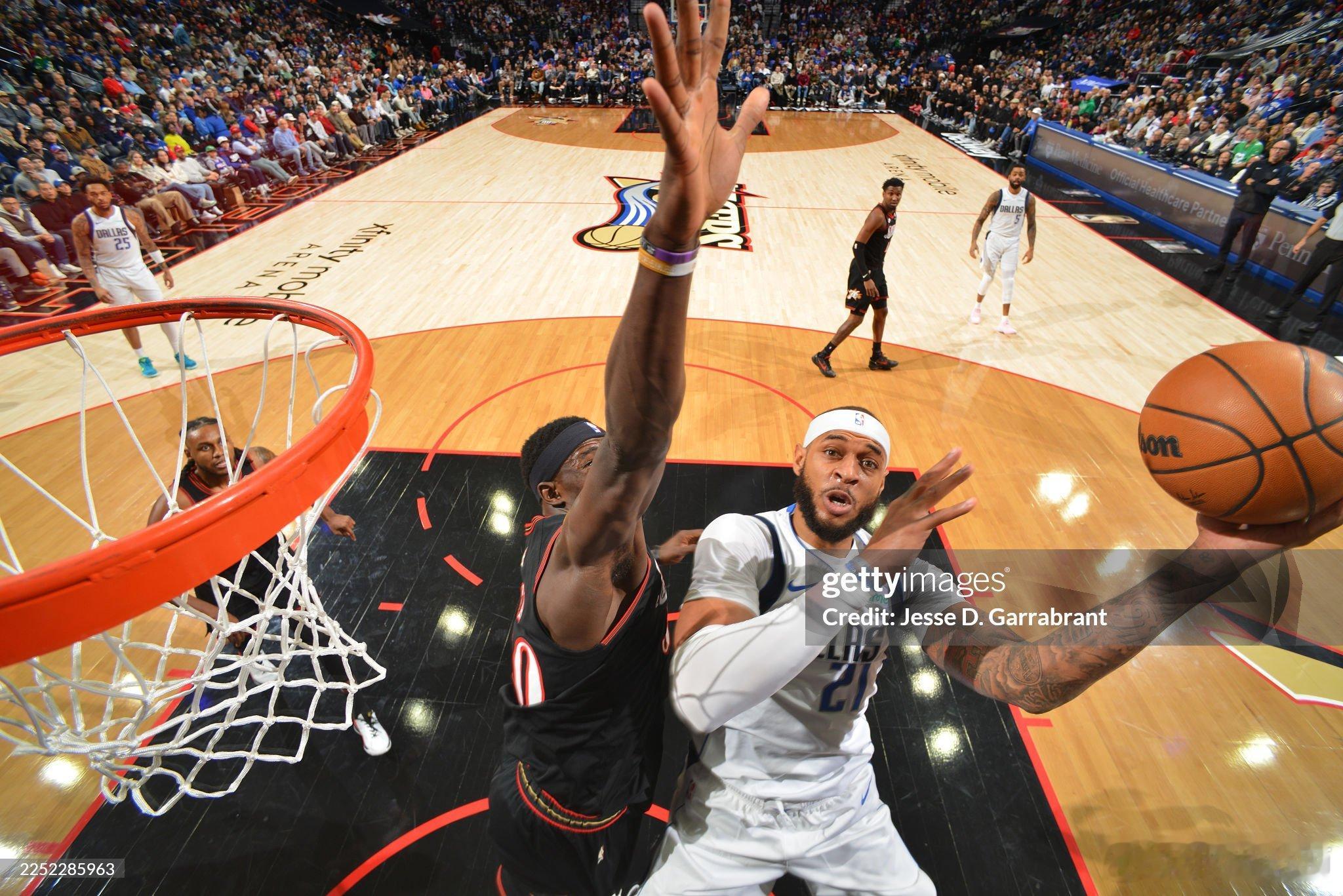 MFFL 据消息人士透露，目前达拉斯￼最可能成为其他球队交易目标的是加福德￼。对