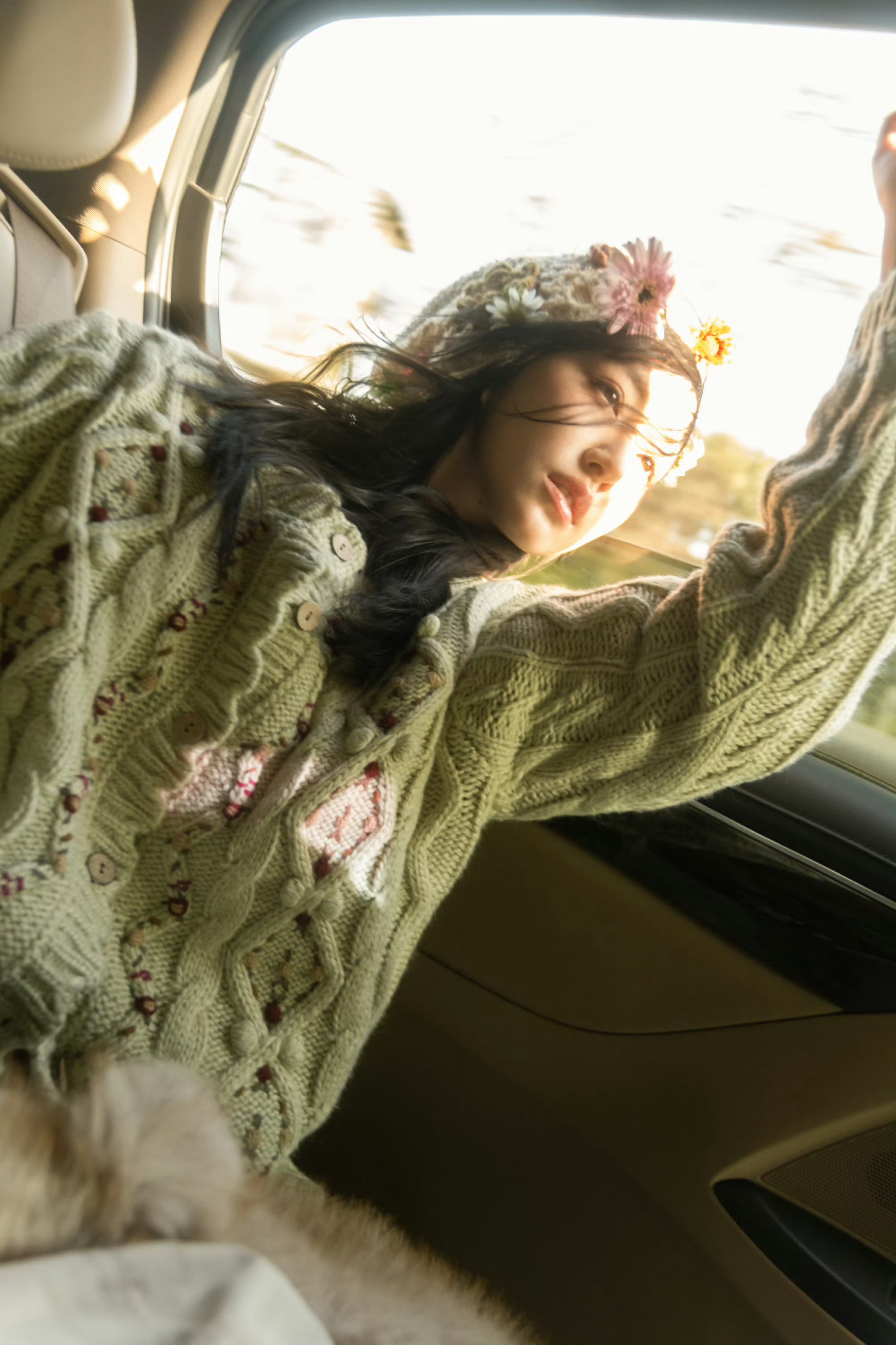 杨肸子神图有了，想看你拍那个拎帽子的视频！！！ 感觉那个你拍一定很可爱！ 